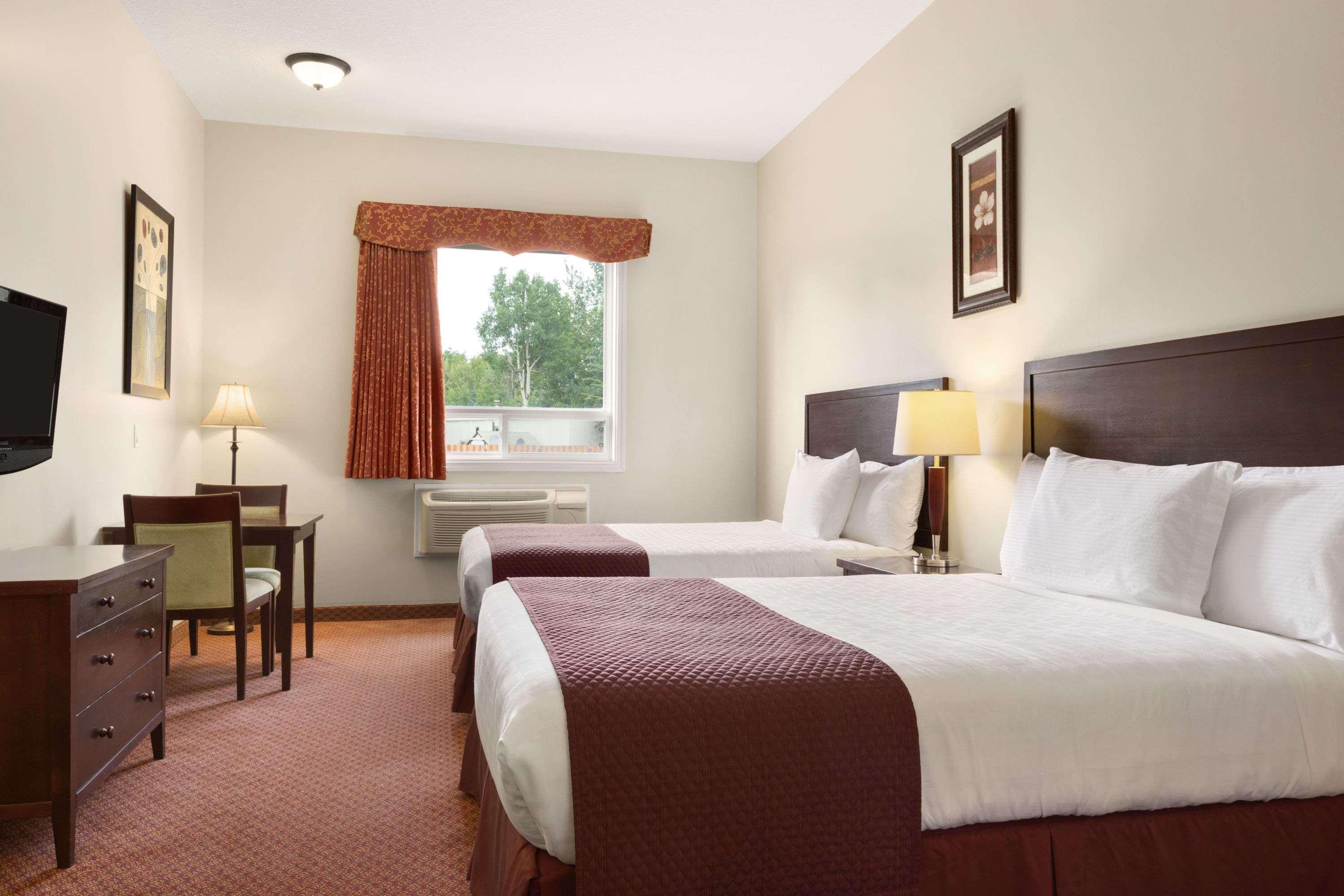 Days Inn By Wyndham Chetwynd Exterior foto